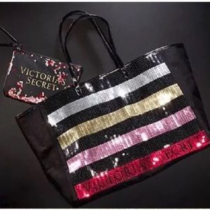 2  Victoria secret bag set ❤️🖤